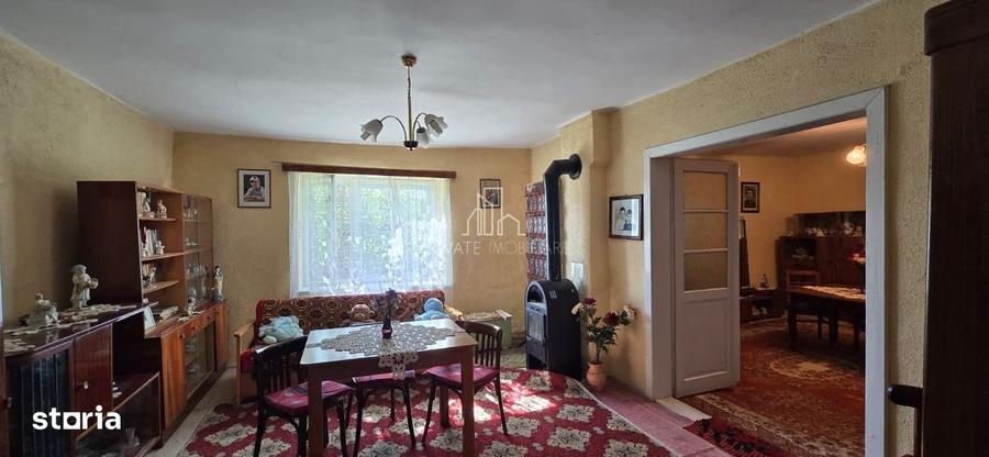 Casă cu 4 camere în Daia
