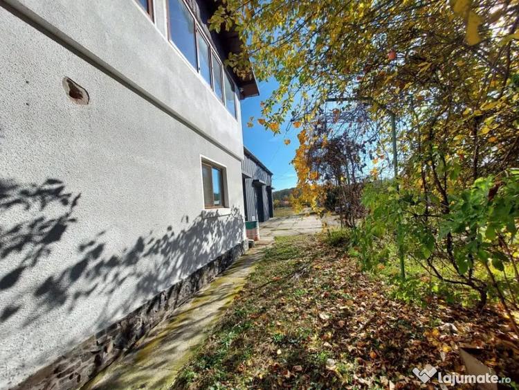 Spațiu comercial, de 250 mp, în Bascov