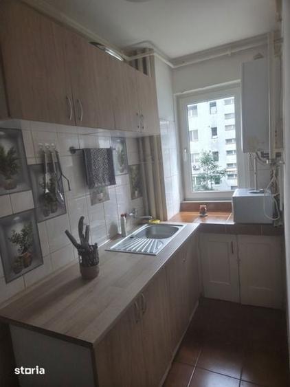 Inchiriez apartament 2 camere Florilor - 2