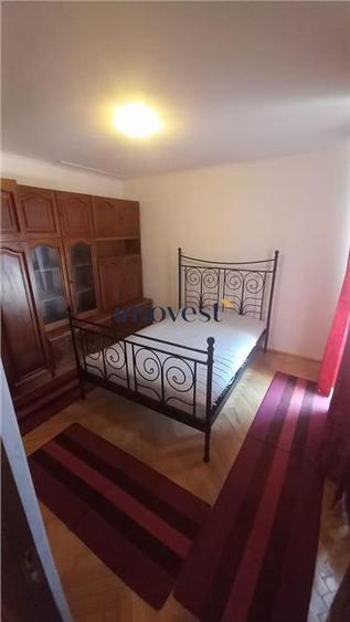 Apartament cu 3 camere decomandat în 14 Mai
