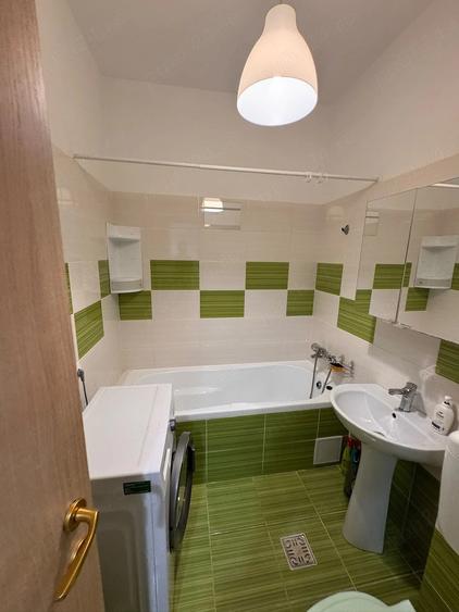Apartament cu 3 camere decomandat în Rahova