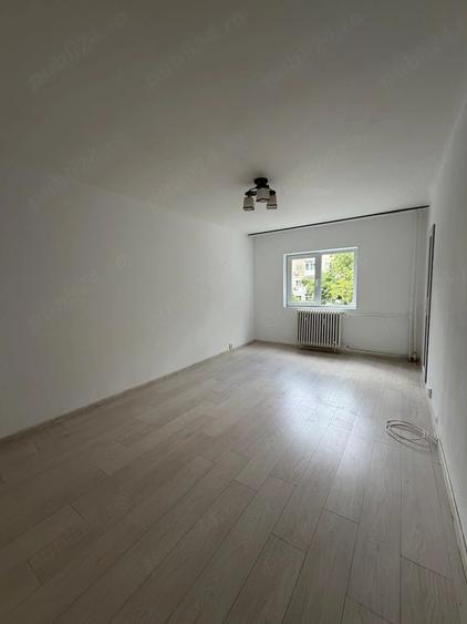 Apartament cu 2 camere decomandat în Vest