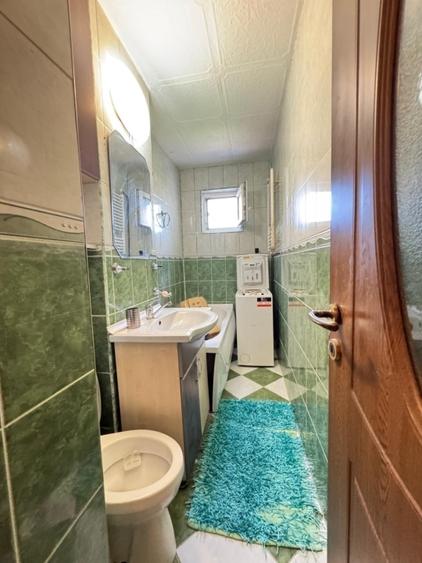 Apartament cu 3 camere semidecomandat în Alexandru cel Bun