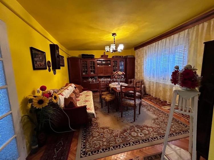 Casă cu Teren 600 Mp în Central