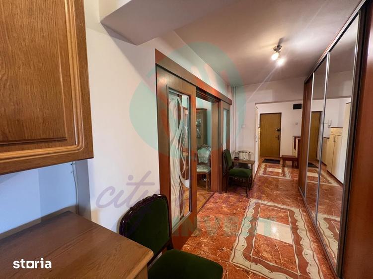 Apartament cu 4 camere decomandat, mobilat în Decebal