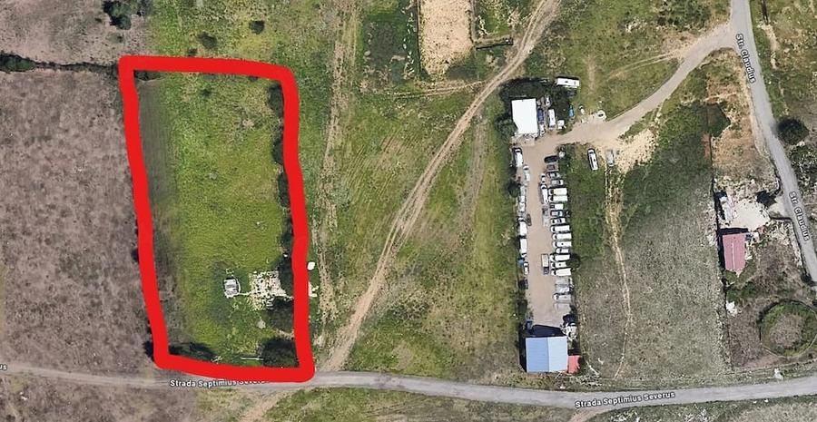 Teren de 5000 mp, în Central