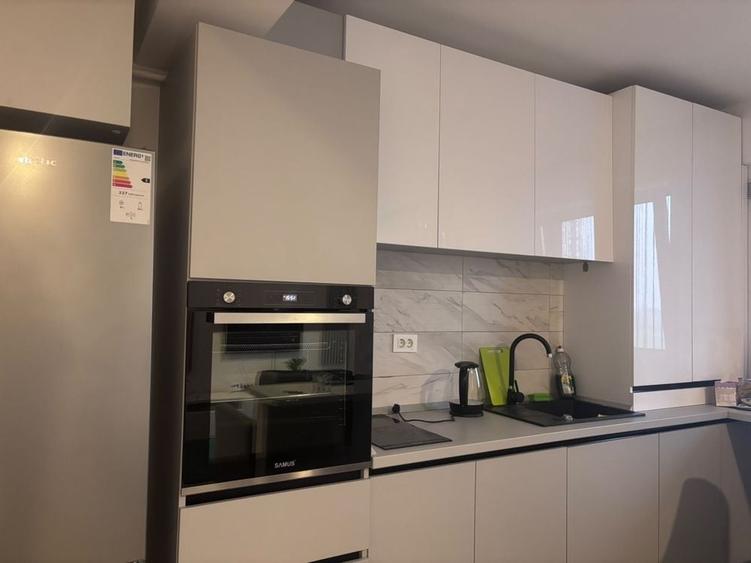 Apartament cu 2 camere semidecomandat în Central