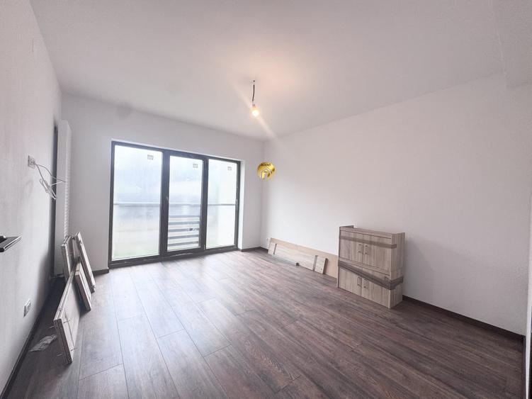 Apartament cu 4 camere decomandat, mobilat în Otopeni