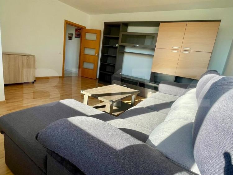 Apartament cu 2 camere decomandat, mobilat în Triaj