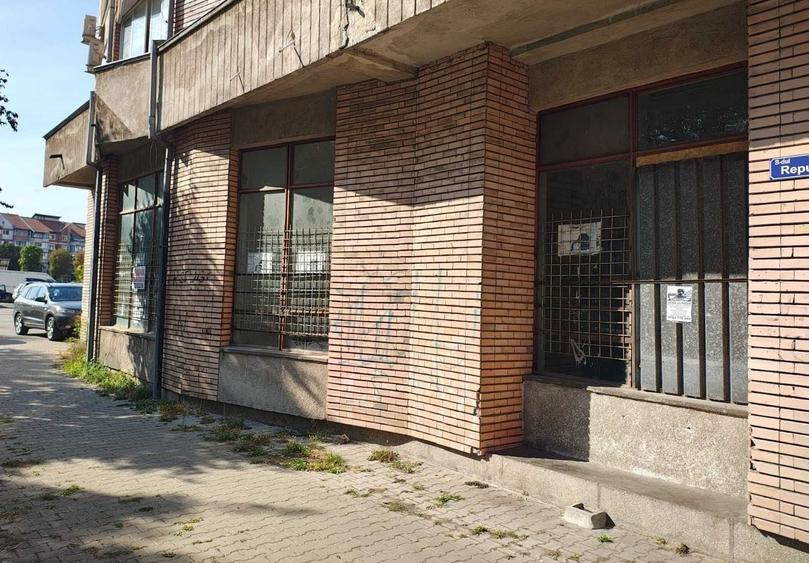 Spațiu comercial, în Central