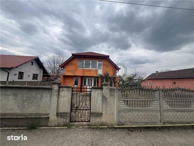 Casă cu 3 camere cu Teren 500 Mp în Biharia