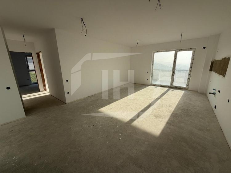 Apartament cu 3 camere semidecomandat în Iris