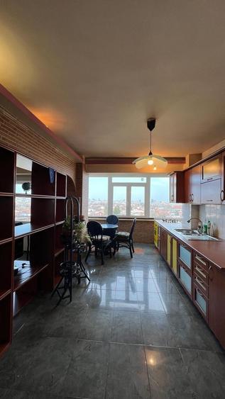 Apartament cu 2 camere semidecomandat, mobilat în Panduri
