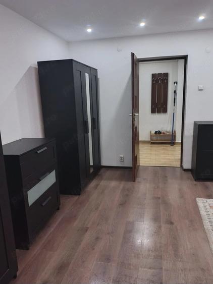 Inchiriez apartament 2 camere zona V uri - 2