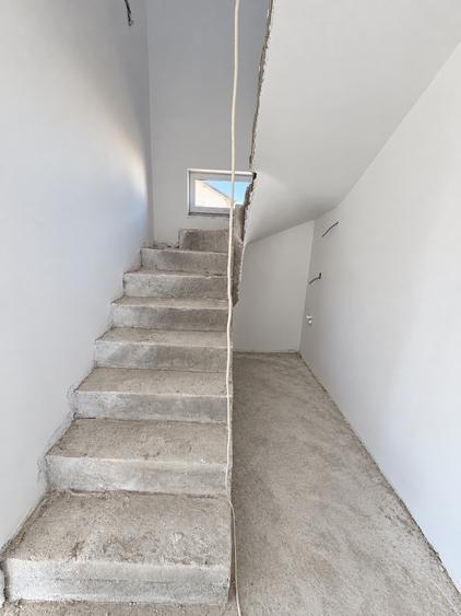 Comuna Berceni - Casa 4 Camere 3 bai 350mp Teren - 2