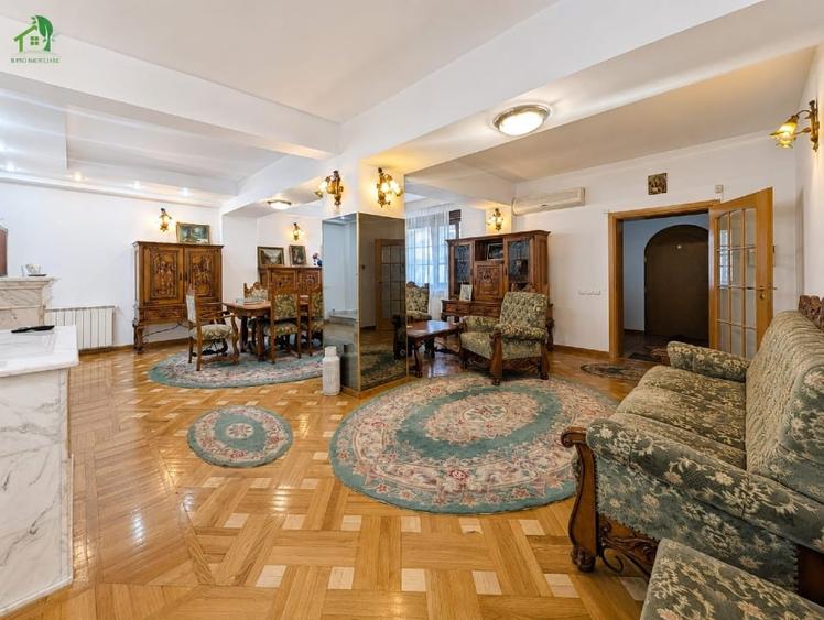 Casă individuală cu 10 camere cu Canalizare în Primăverii