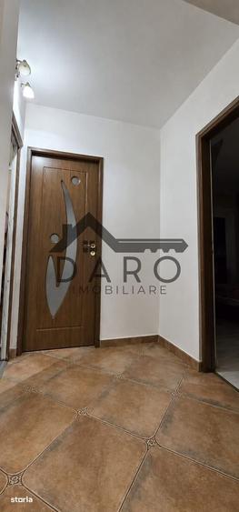 Apartament cu 3 camere decomandat în Tudor
