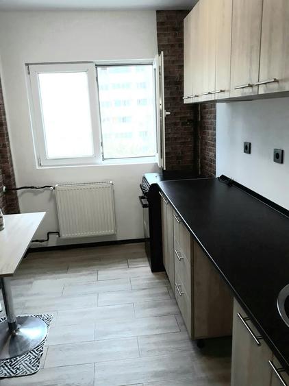 Apartament semidecomandat în Sud