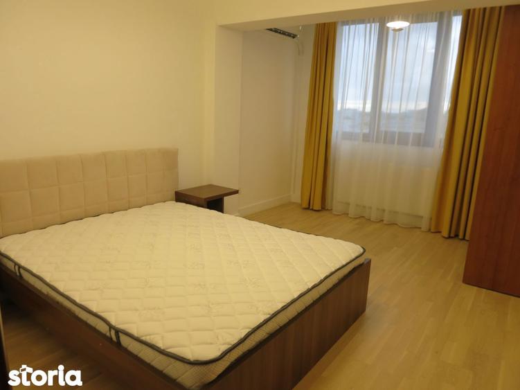 Apartament cu 3 camere decomandat, mobilat în Nordului
