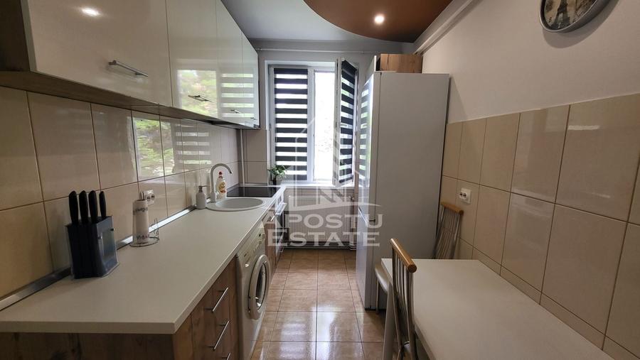 Apartament cu 2 camere decomandat, mobilat în Ultracentral