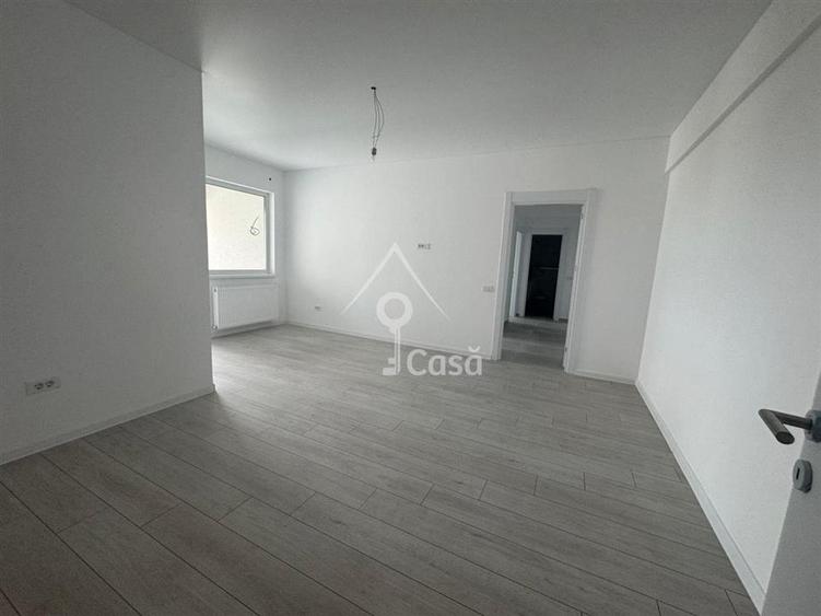 Apartament cu 3 camere decomandat în Berceni