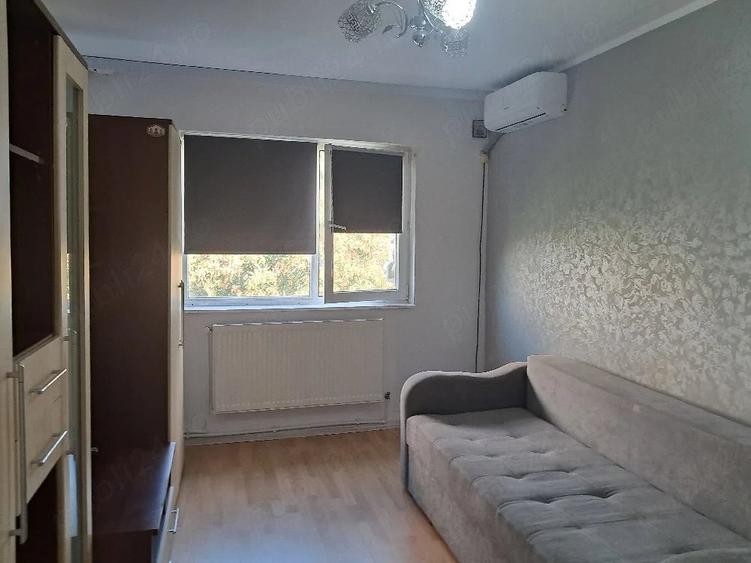 Apartament cu 2 camere decomandat în Adam