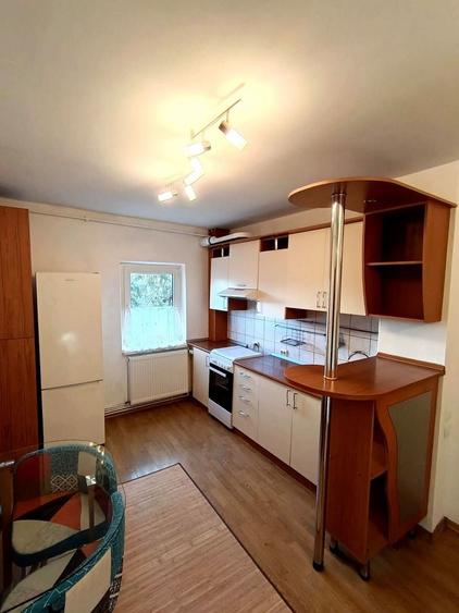 Apartament cu 2 camere semidecomandat, mobilat în Complex Studențesc