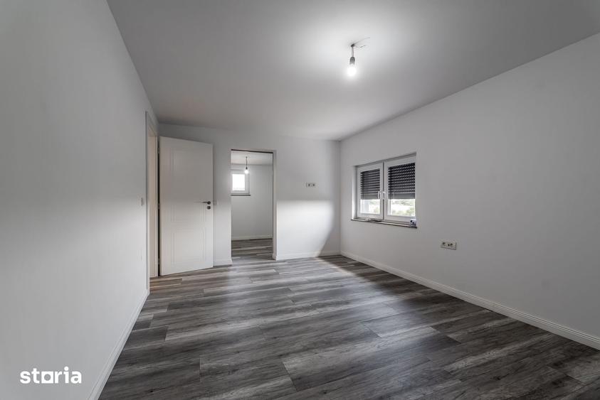 Casă cu 4 camere cu Teren 327 Mp în Dămienești