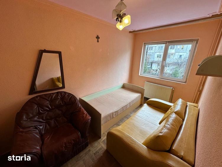 Apartament cu 3 camere în Mircea cel Bătrân
