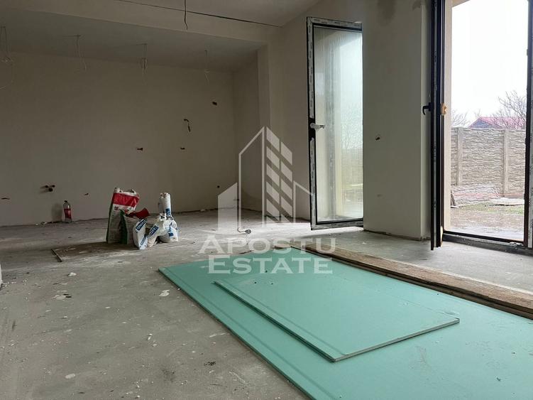 Duplex cu 4 camere cu Canalizare în Covaci