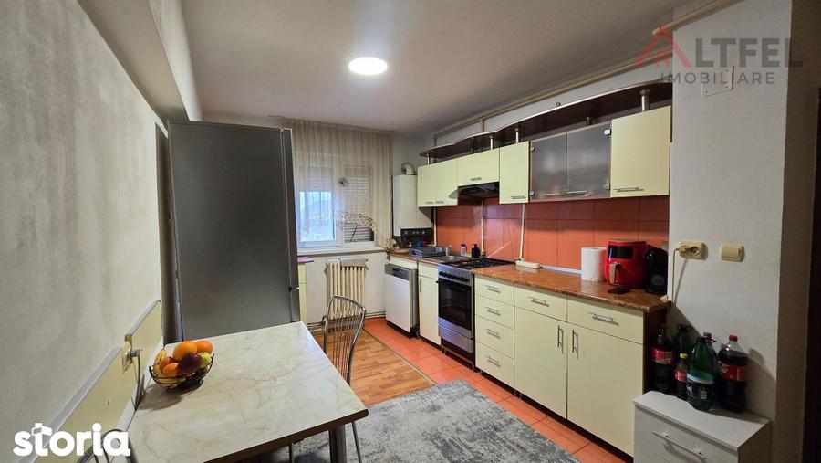 Apartament cu 2 camere decomandat, mobilat în Central
