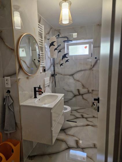 Apartament cu 2 camere semidecomandat în Girocului