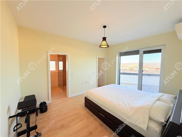 Penthouse cu 3 camere decomandat, mobilat în Mihai Viteazul