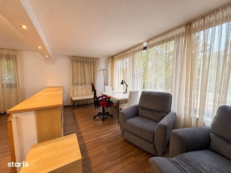 Casă cu 4 camere în Brătuia