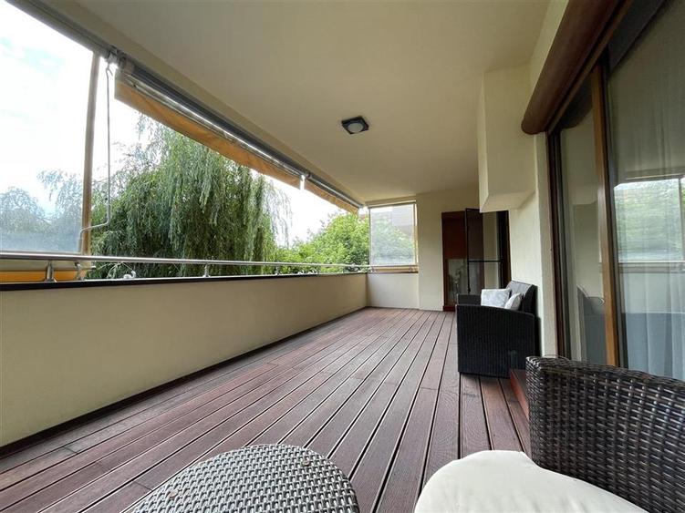 Apartament cu 4 camere decomandat, mobilat în Herăstrău