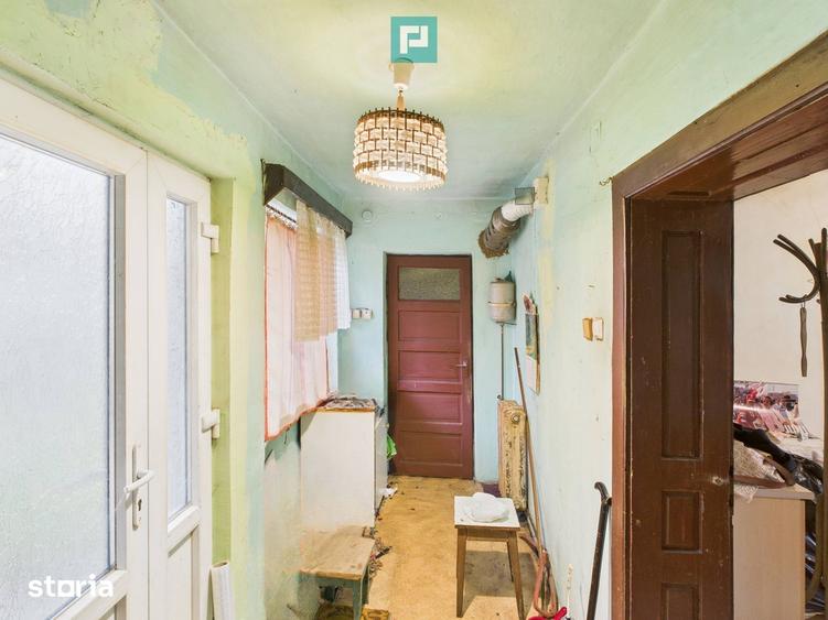 Casă cu 6 camere cu Teren 1234 Mp în Diosig