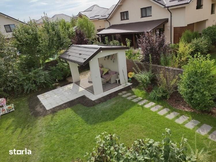 Casă cu 4 camere cu Teren 420 Mp în Corbeanca