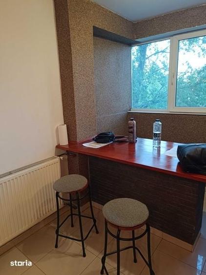Garsonieră în Titan
