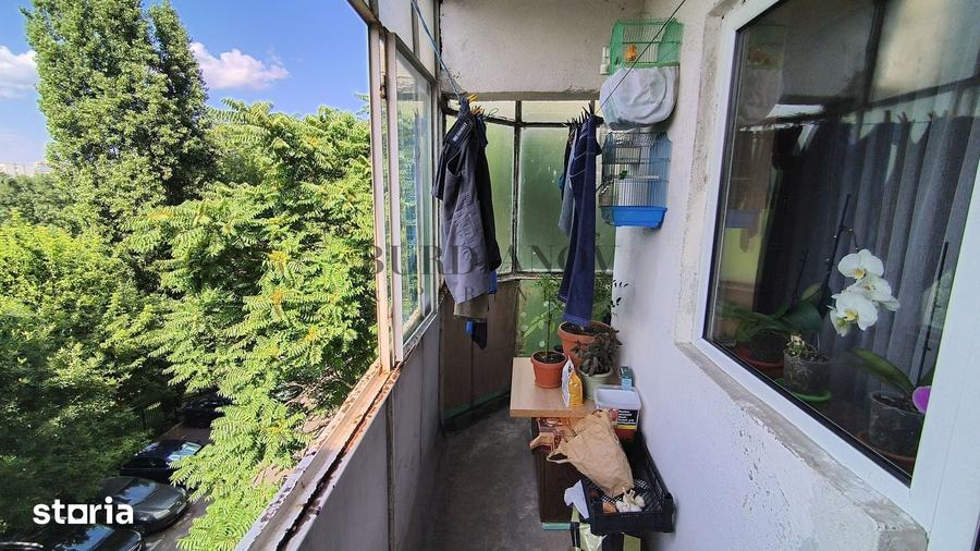 Apartament cu 4 camere semidecomandat în Pantelimon