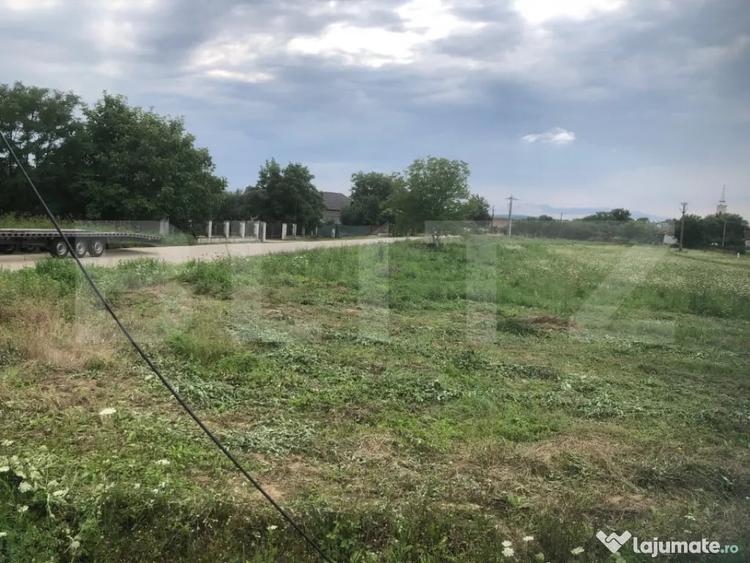 Teren de 11300 mp, în Central