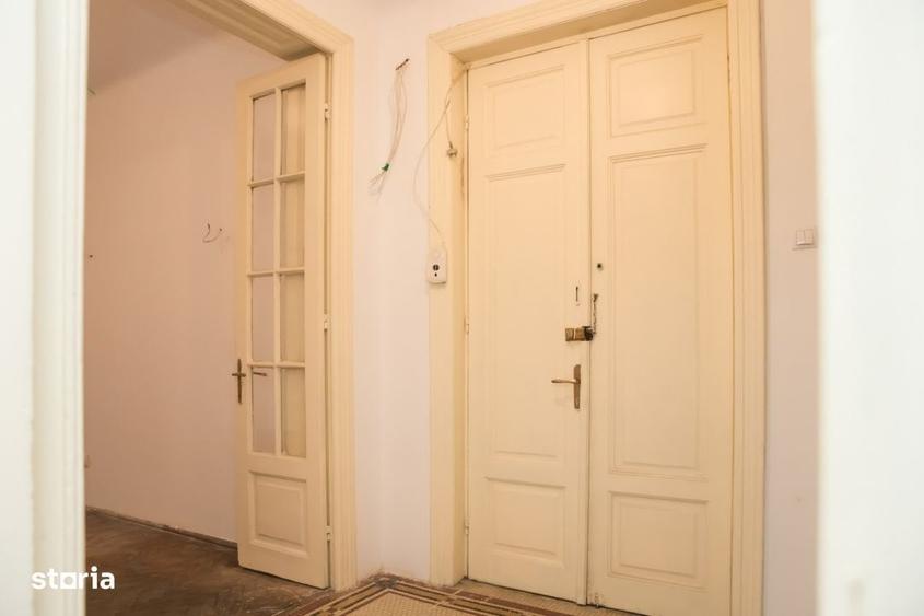 Apartament cu 3 camere în Calea Victoriei