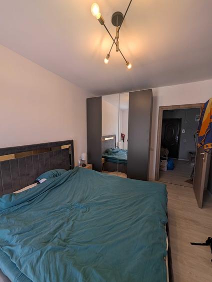 Apartament cu 2 camere semidecomandat în Florești
