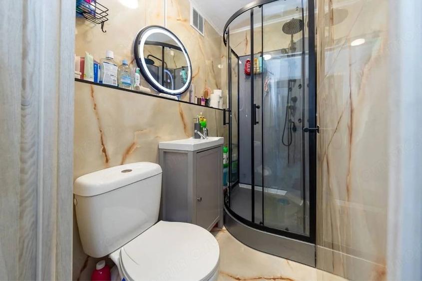 Apartament cu 3 camere semidecomandat, mobilat în Electroprecizia