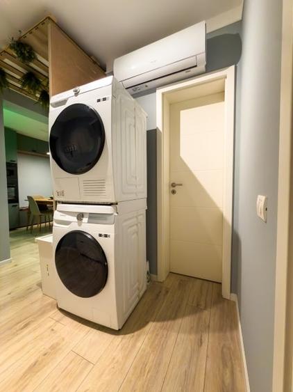 Apartament cu 2 camere semidecomandat, mobilat în Central