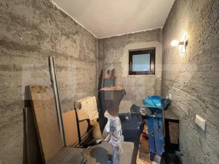 Casă individuală cu 5 camere cu Canalizare în Sud-Est