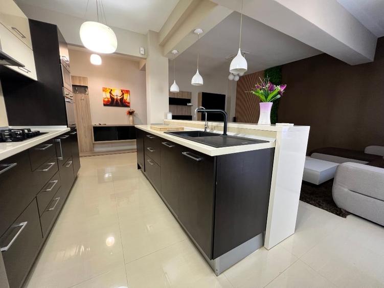 Apartament cu 2 camere decomandat, mobilat în Tomis Plus