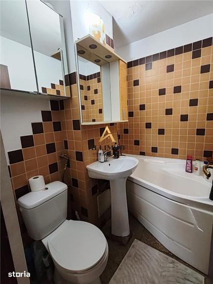 Apartament cu 3 camere decomandat în Vest