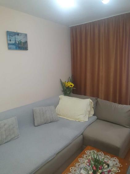 Apartament cu 2 camere decomandat în Războieni
