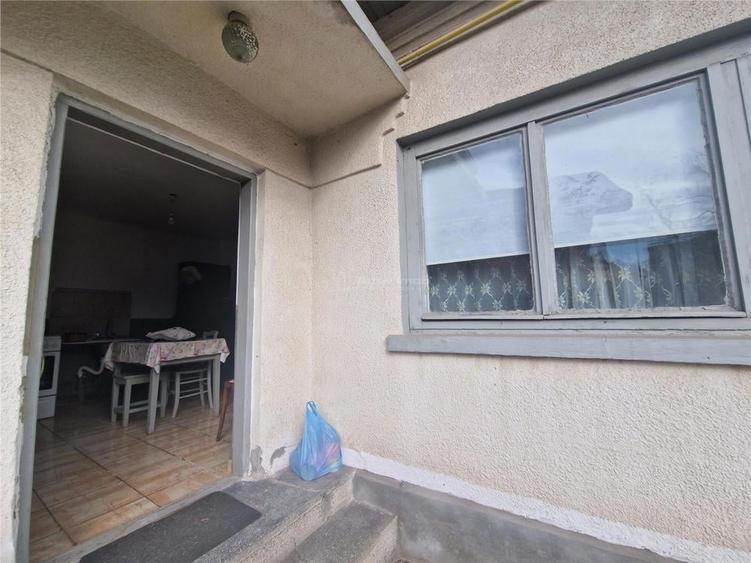 Casă cu Teren 321 Mp în George Enescu