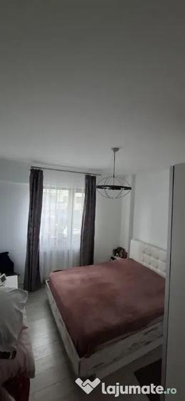 Apartament cu 3 camere decomandat în Bucium